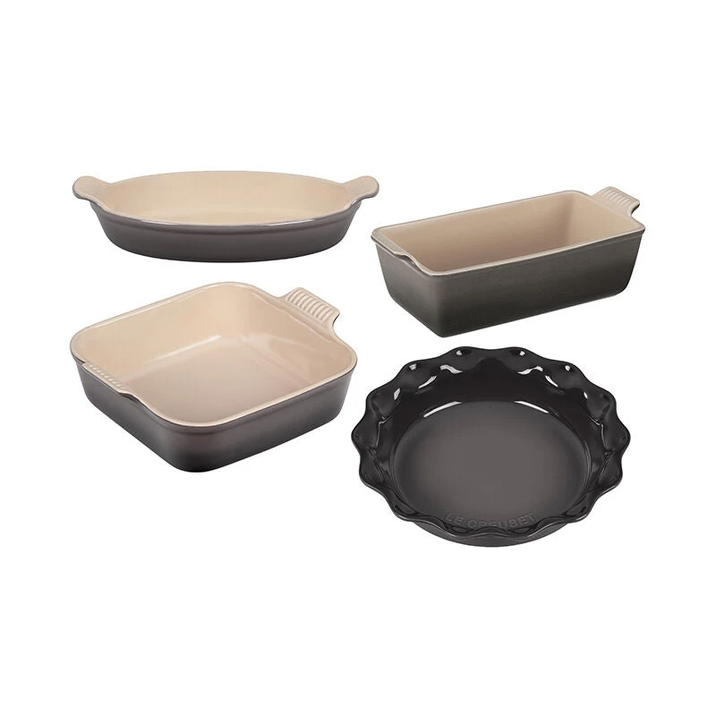 Le Creuset Heritage 4-Piece Bakeware Essentials Set 6 Le Creuset Heritage 4-Piece Bakeware Essentials Set - Image 4