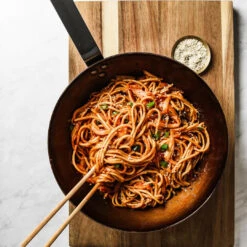 De Buyer MINERAL B Carbon Steel Wok -Gourmet Grills 5618 ambiance 3