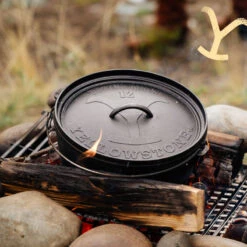 Lodge Yellowstone™ 12 Inch / 8 Quart Seasoned Cast Iron Deep Camp Dutch Oven -Gourmet Grills 800X800 L12DCOYW 4