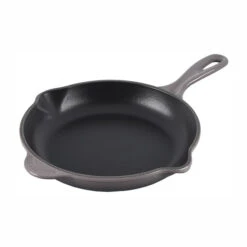 Le Creuset Traditional Skillet - 9" -Gourmet Grills L2024 237F