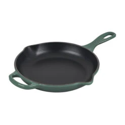 Le Creuset Signature Skillet - 9" 19 Le Creuset Signature Skillet - 9" -Gourmet Grills LS2024 23795