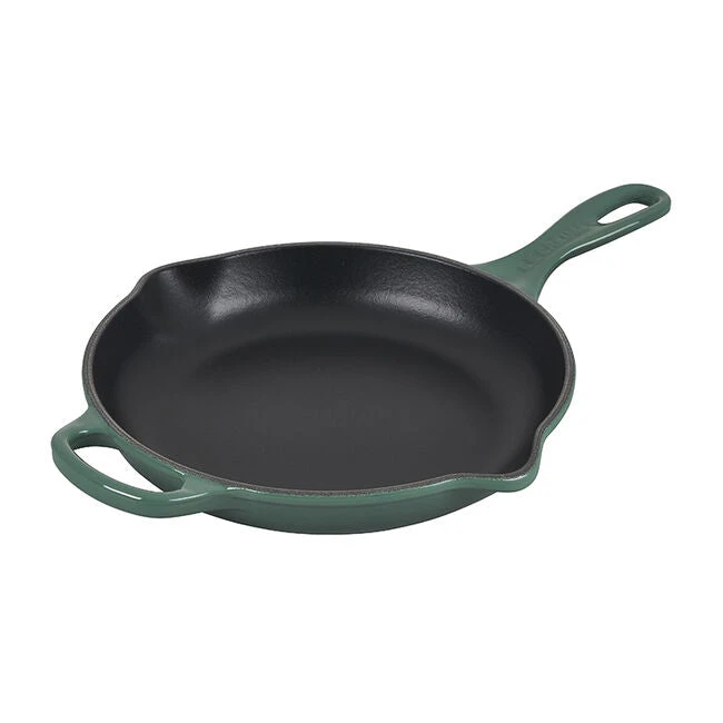 Le Creuset Signature Skillet - 9" 11 Le Creuset Signature Skillet - 9" - Image 9