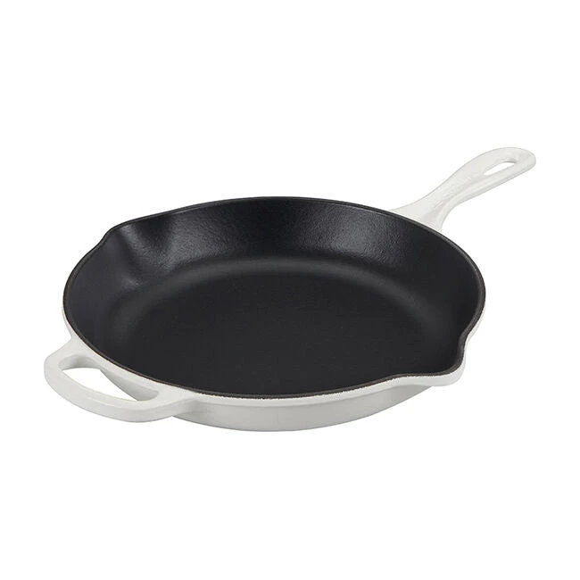 Le Creuset Signature Skillet - 9" 4 Le Creuset Signature Skillet - 9" - Image 2