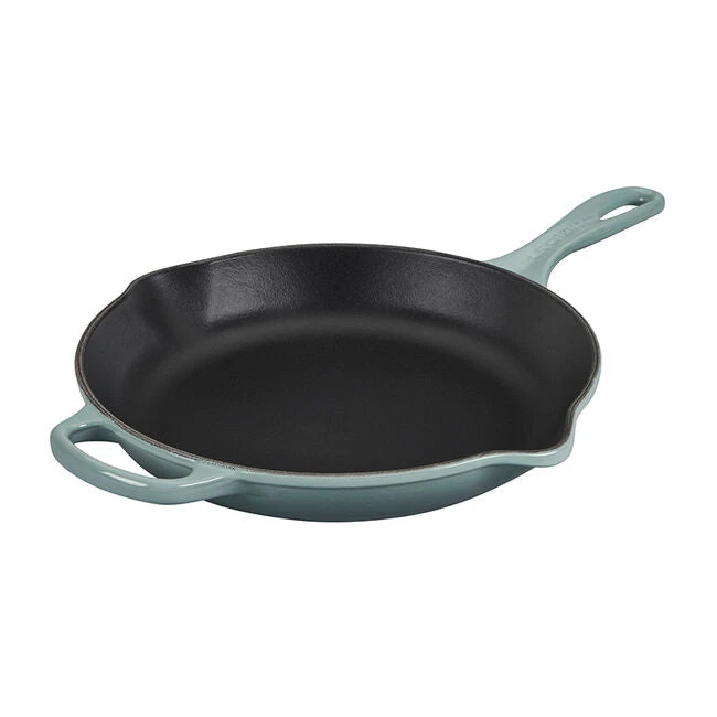 Le Creuset Signature Skillet - 10 1/4" 12 Le Creuset Signature Skillet - 10 1/4" - Image 10