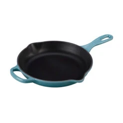 Le Creuset Signature Skillet - 9" 13 Le Creuset Signature Skillet - 9" -Gourmet Grills RS2309 LS2024 2317 LPR