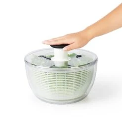 OXO Salad Spinner -Gourmet Grills gg 32480 4