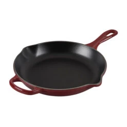 Le Creuset Signature Skillet - 10 1/4" 27 Le Creuset Signature Skillet - 10 1/4" -Gourmet Grills rs17549 ls2024 26949