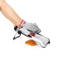 OXO Steel Chef's Mandoline 2.0 -Gourmet Grills stl 3114000 4c